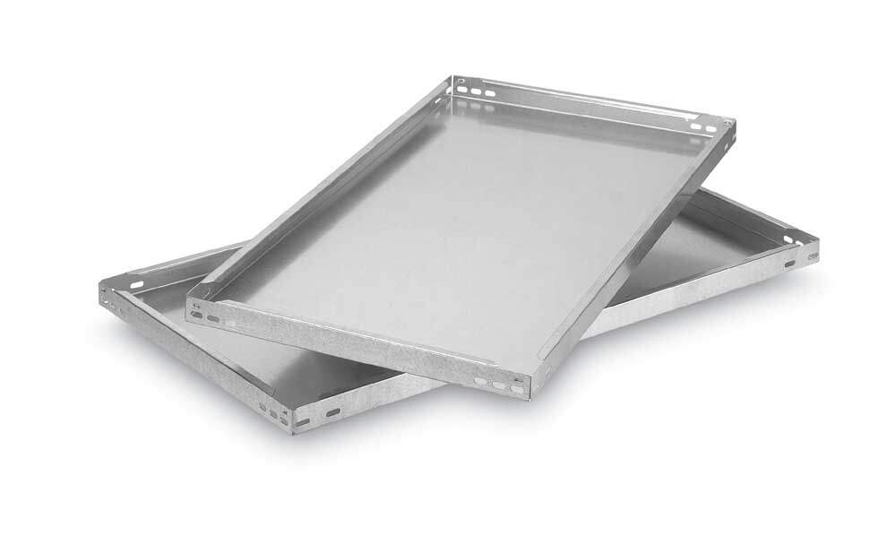 obuster Fachboden aus Stahl mit mehrfacher Kantung, hoher Traglast von 350 kg, erhältlich in verschiedenen Tiefen und Breiten, ideal für vielseitige Fachbodenregale in Lager und Werkstätten